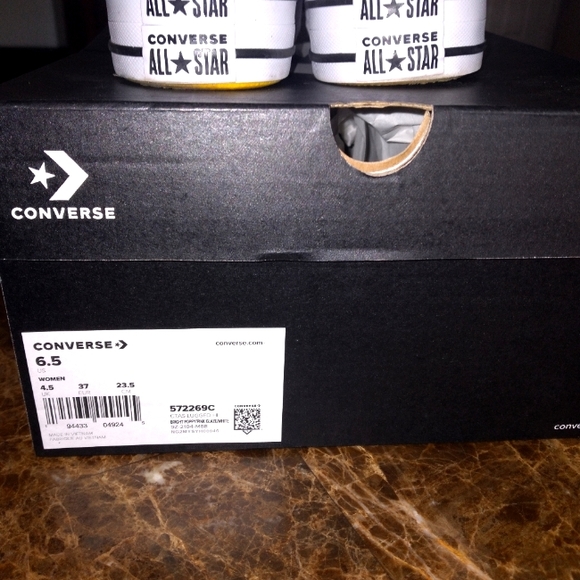 COPY - COPY - Converse size 6.5 - Picture 4 of 5